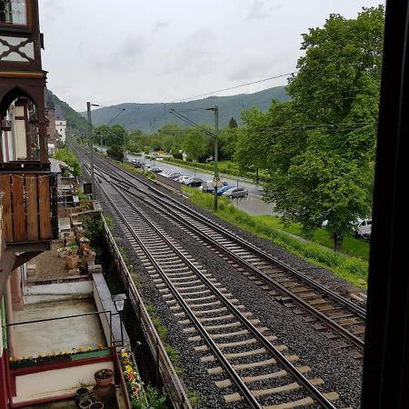 Hotelzimmer Im Alten Reihenhaus Auf Der Stadtmauer Bacharach Ngoại thất bức ảnh