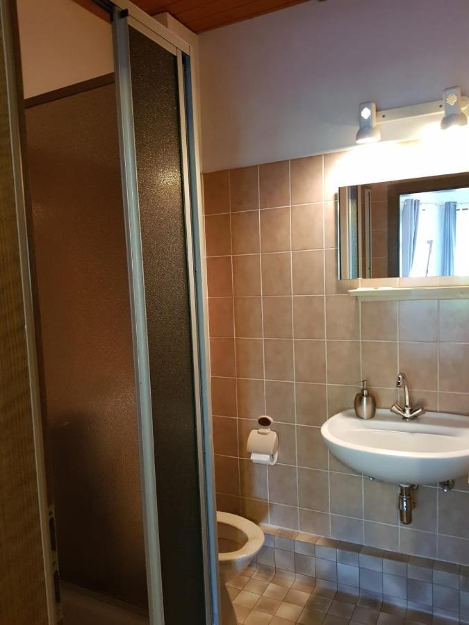 Hotelzimmer Im Alten Reihenhaus Auf Der Stadtmauer Bacharach Ngoại thất bức ảnh